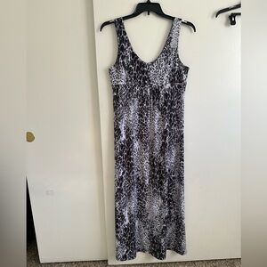 Elegant Black and White Leopard Print Maxi Dress
